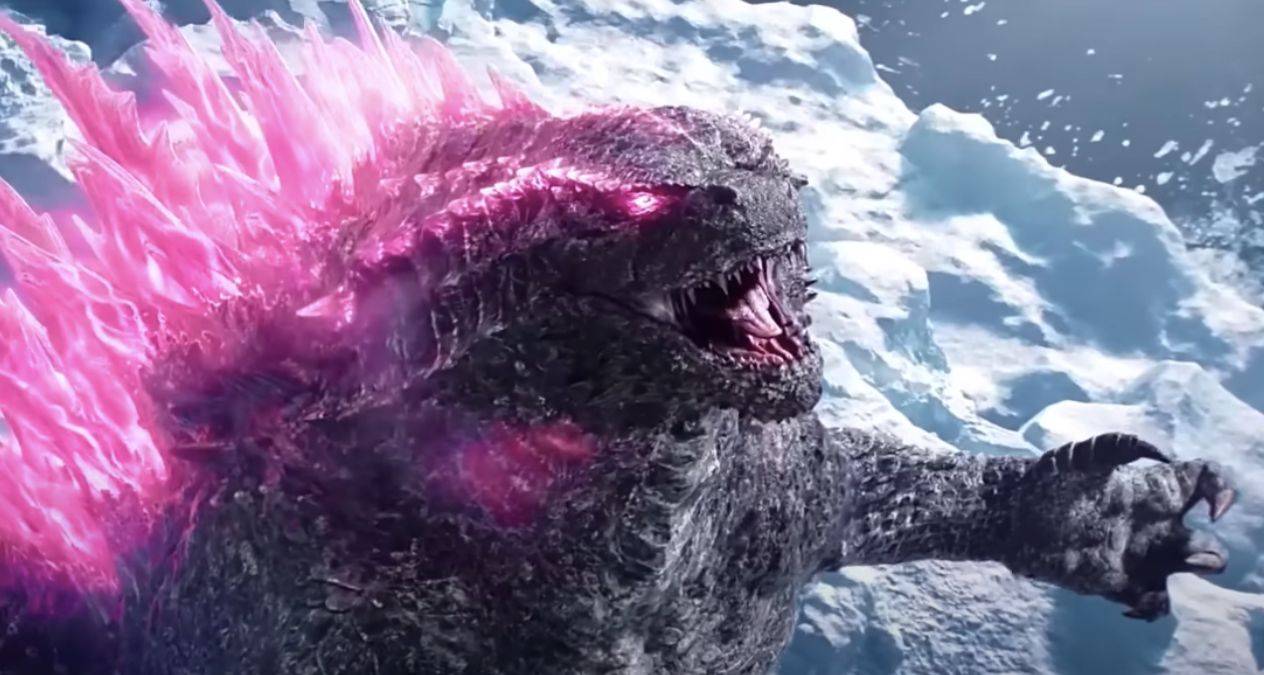 Godzilla obtient le ton magenta sur ses plaques dorsales après avoir absorbé l'énergie du tiamat Titan. (Crédit: légendaire / Warner Bros)