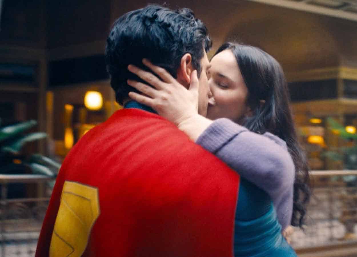 Superman s'est arrangé en assemblage