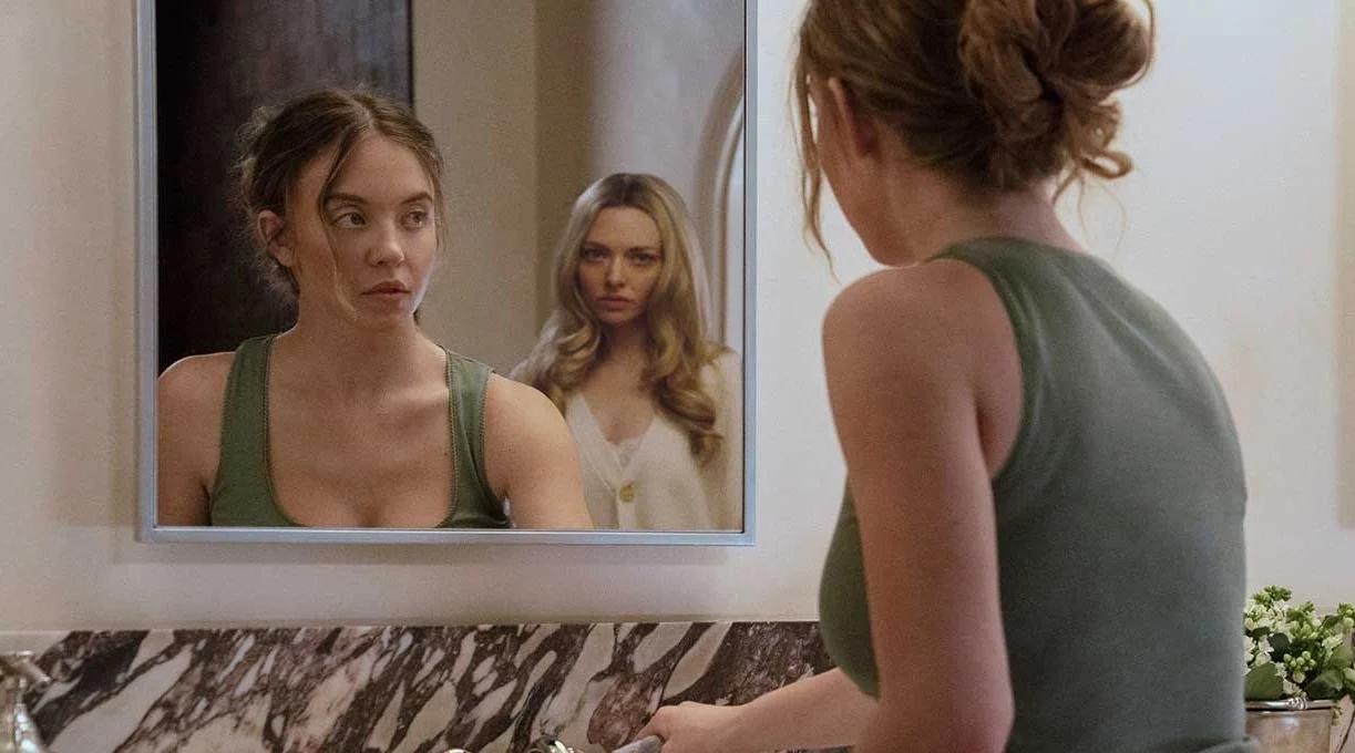 Sydney Sweeney et Amanda Seyfried dans « The Housemaid » (image : People)