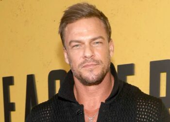 Alan Ritchson, acteur de « Reacher » et « War Machine », est surpris en train de frapper son voisin