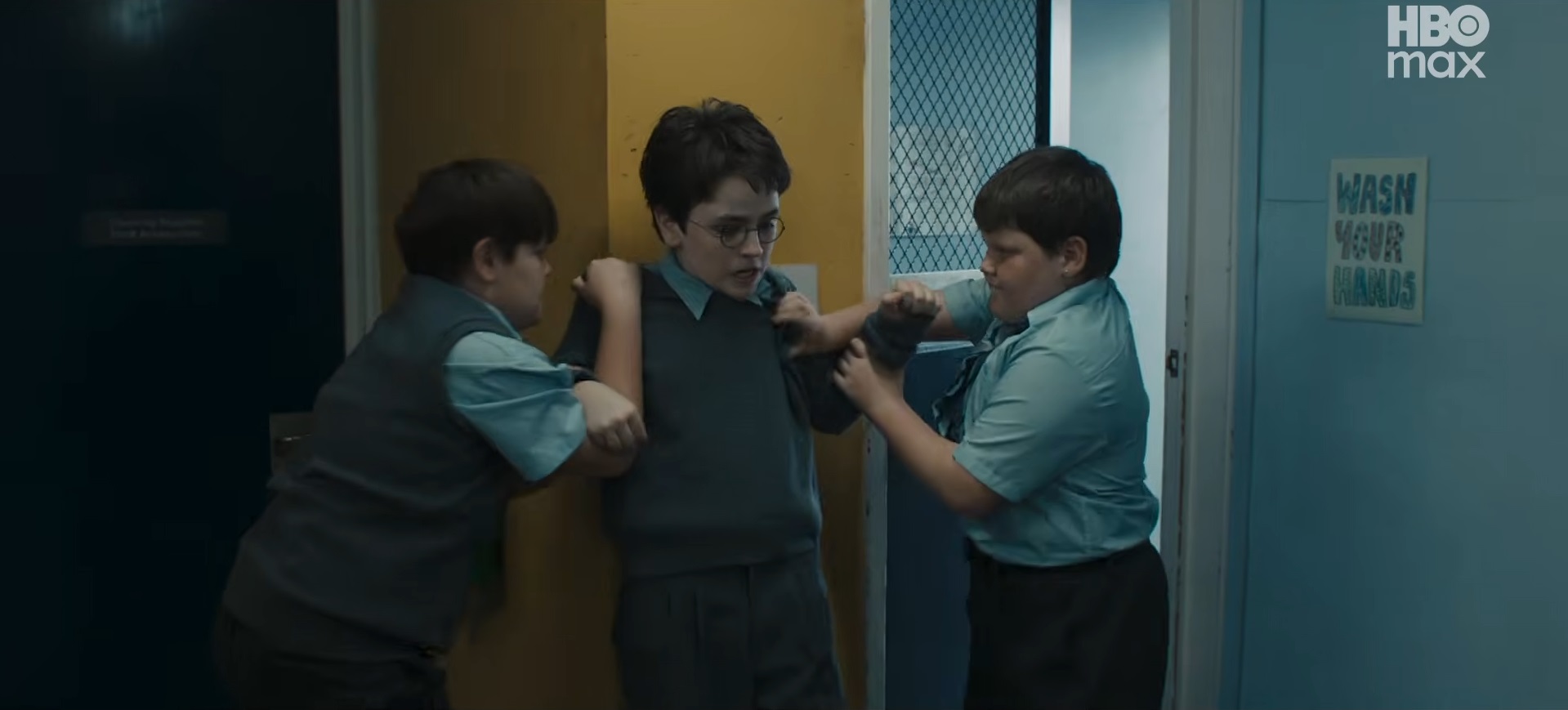 Harry Potter victime d'intimidation à l'école (image : HBO Max)