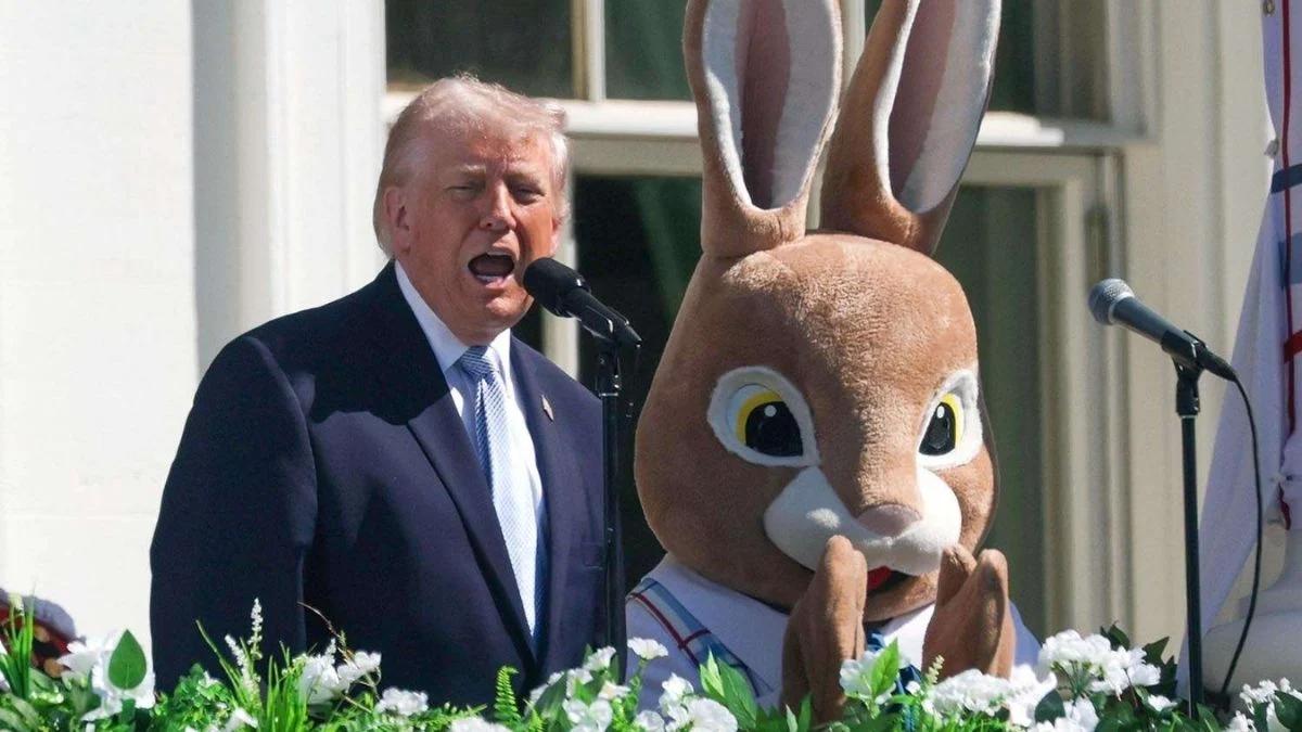 Donald Trump avec le lapin de Pâques
