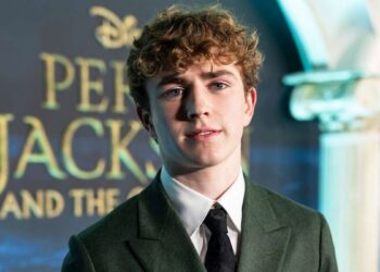 La star de « Percy Jackson », Walker Scobell, demande d&rsquo;arrêter les menaces de mort contre ses adolescents