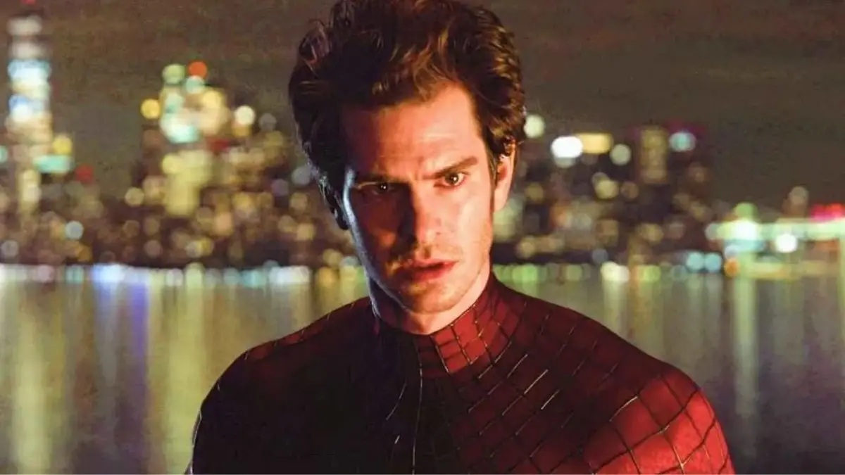 Andrew-Garfield-spider-man-gay