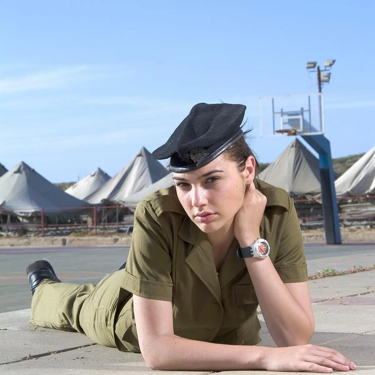 Gal Gadot dans Maxim (image : X/@IDFBabes)