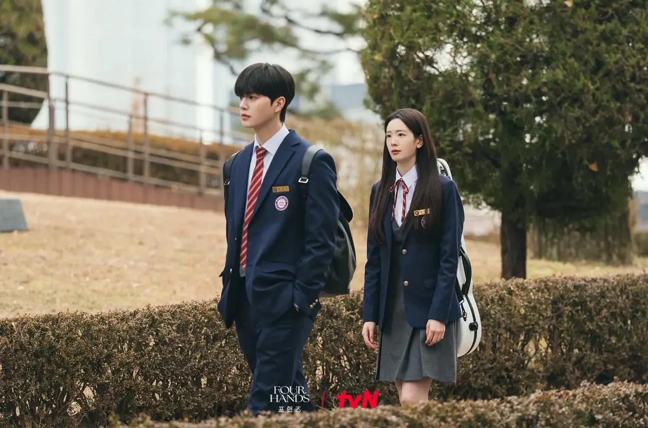 Song Kang et Jang Gyu-ri dans « Quatre mains, deux sonates » (Image : IMDb)