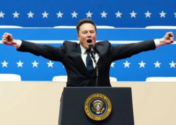 Elon Musk menace de poursuites judiciaires contre le documentaire « Musk », mais Universal maintient sa sortie