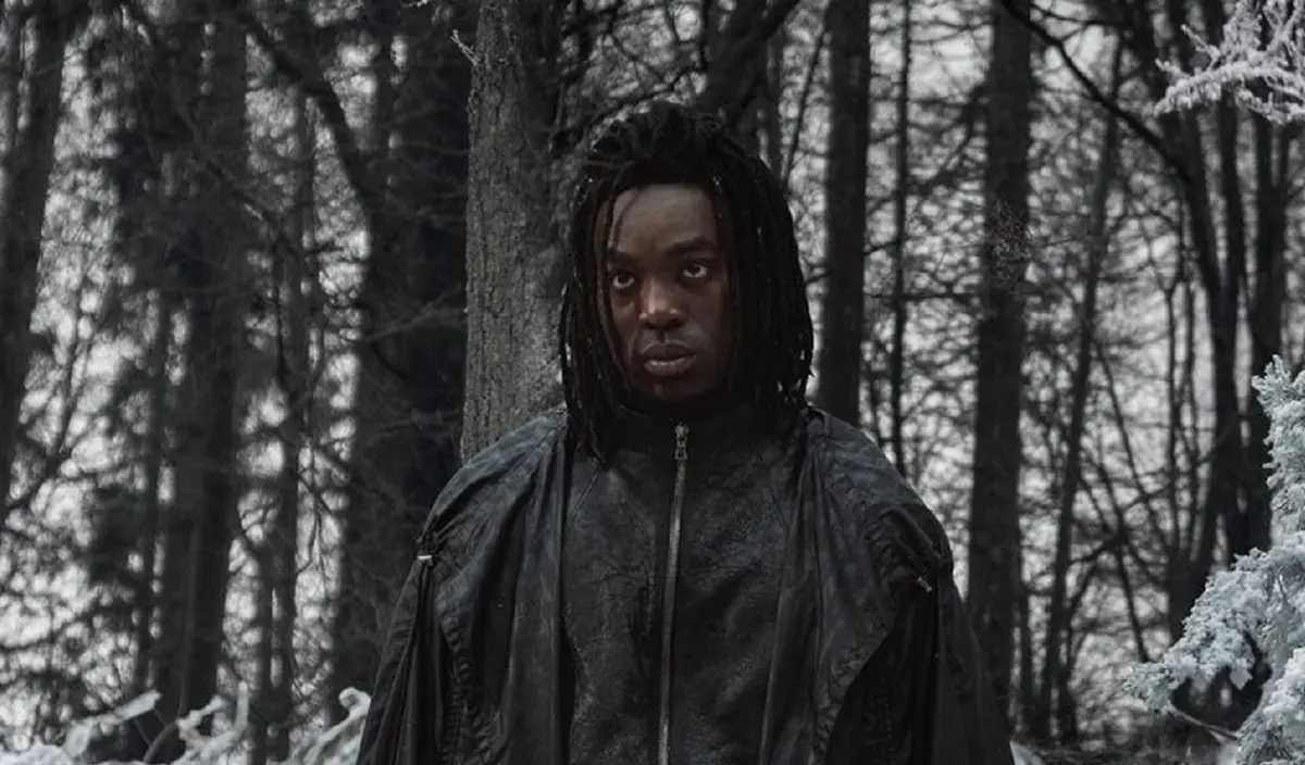 Paapa Essiedu dans le rôle de Severus Snape dans la nouvelle série