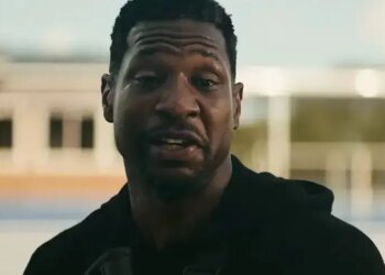 Jonathan Majors défend son film controversé « Run Hide Fight: Infidels » après les critiques