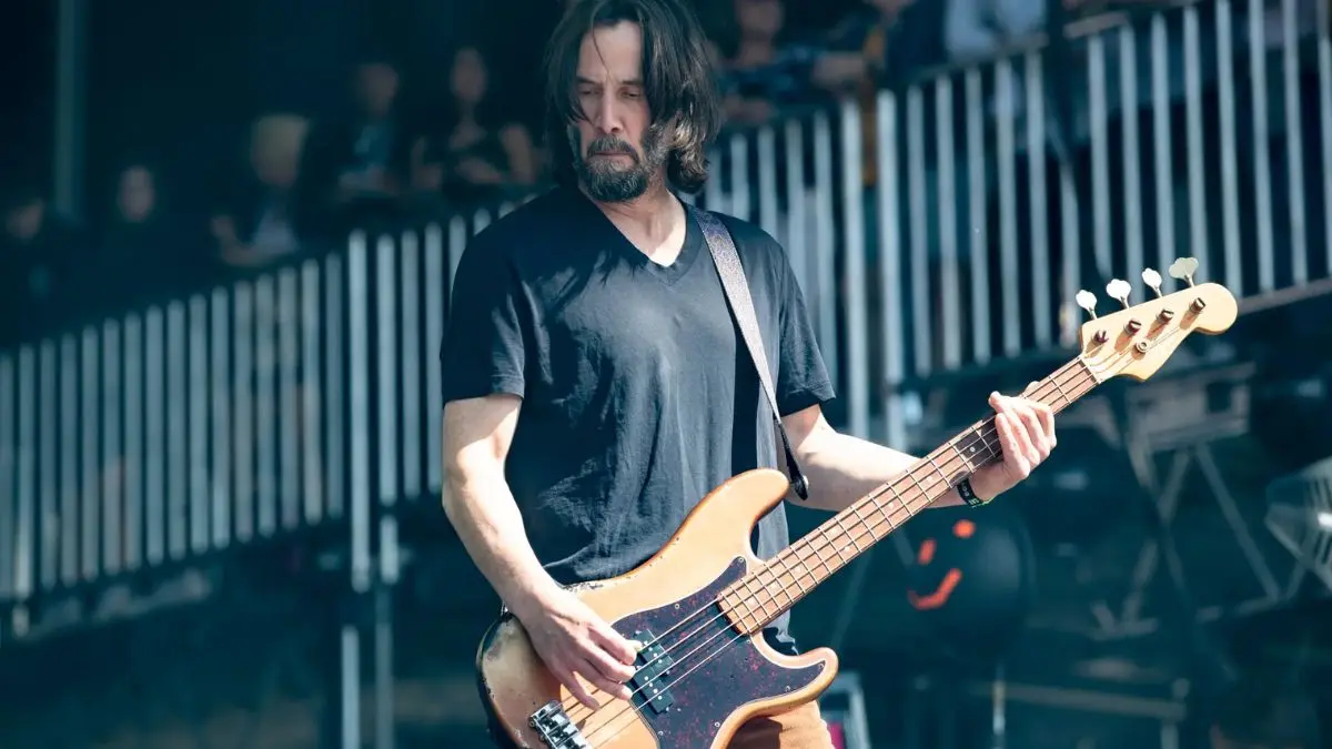Keanu-Reeves-dogstar