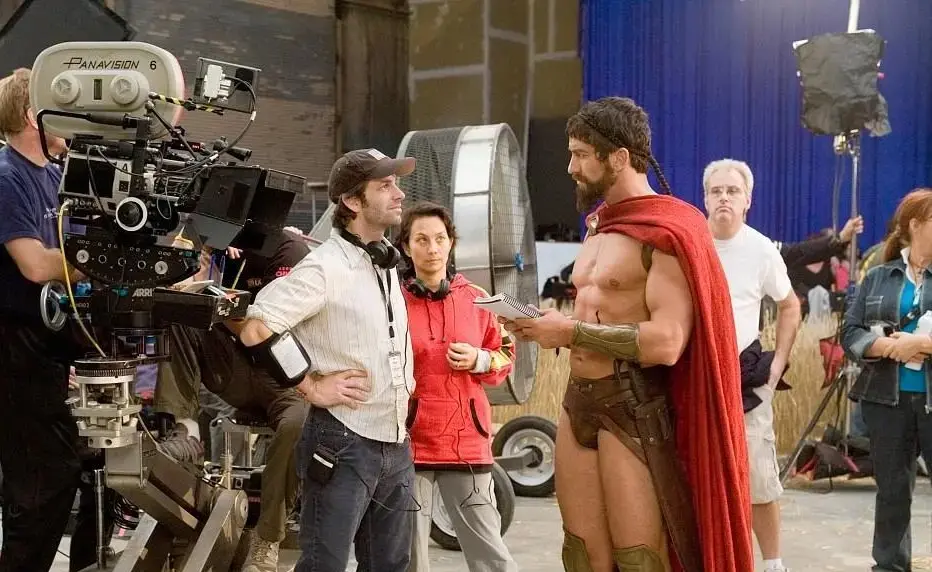 Zack Snyder et Gerard Butler dans les coulisses de « 300 » (image : Warner Bros. Pictures)