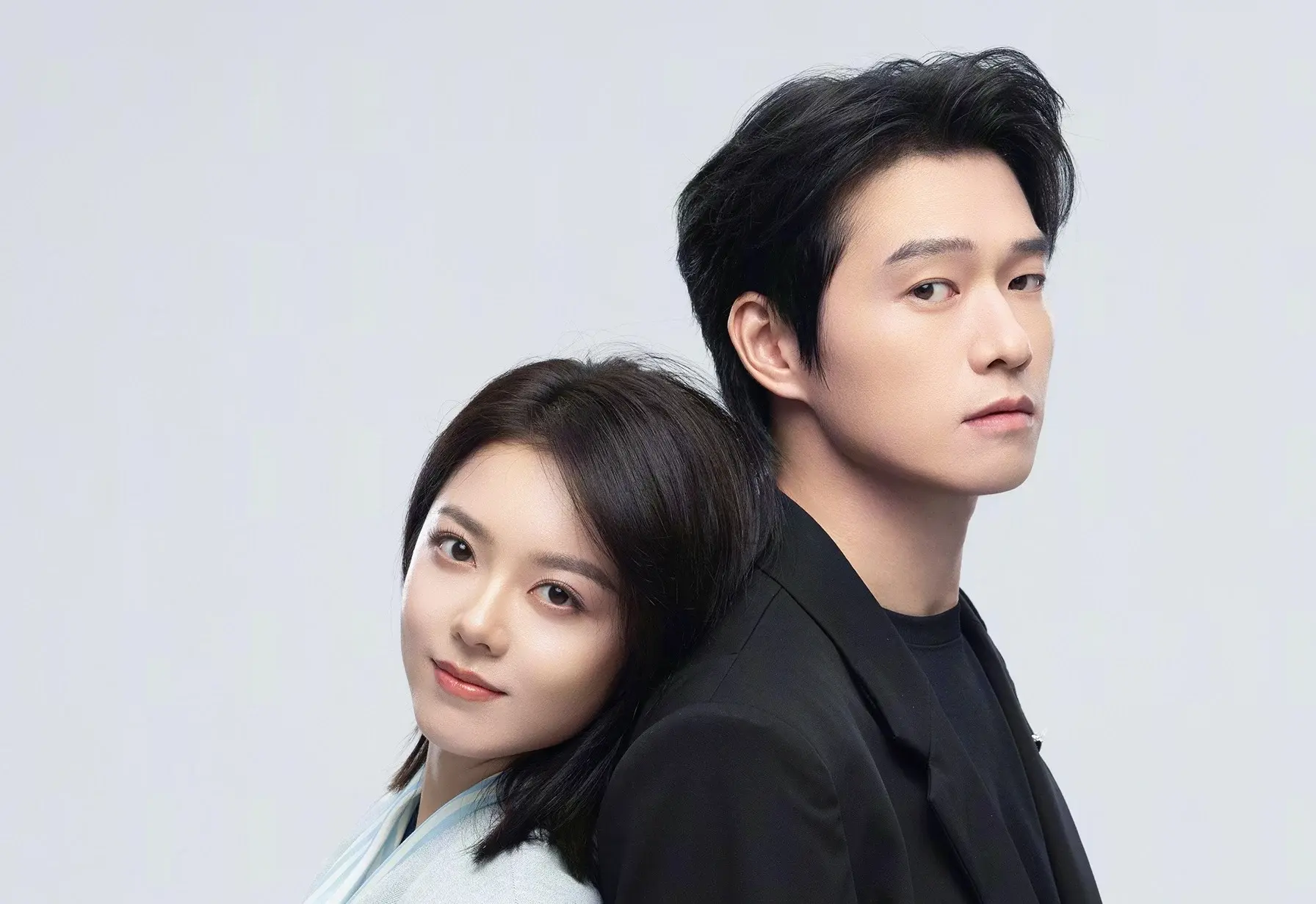 Jinmai Zhao et Daxun Wei dans « Irremplasible » (image : IMDb)