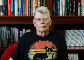 Stephen King est l&rsquo;auteur le plus censuré dans les écoles américaines : les interdictions de livres atteignent un record