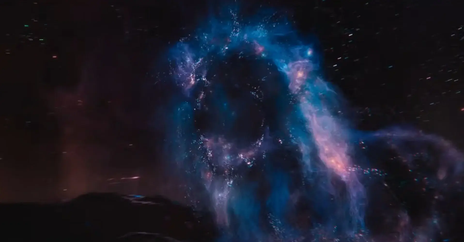 Un Aslan cosmique avant de créer le monde de Narnia (image : Netflix)