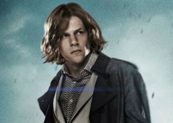 Jesse Eisenberg réitère que jouer Lex Luthor dans le DCEU a presque mis fin à sa carrière à Hollywood