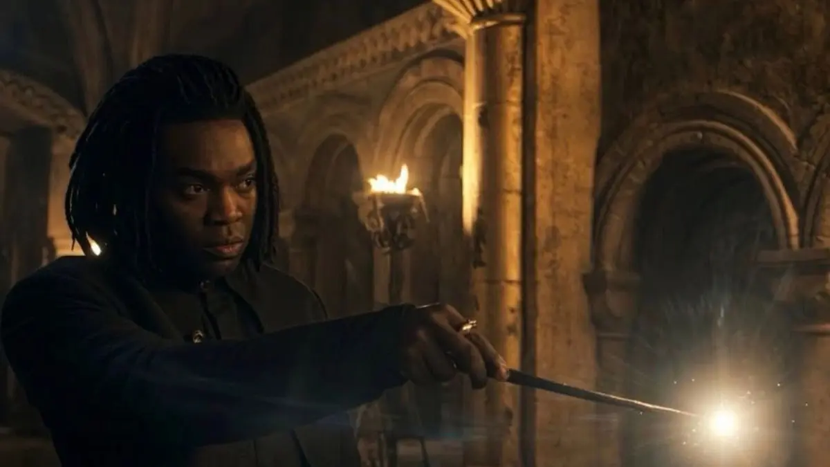 Paapa Essiedu dans le rôle de Severus Snape dans la nouvelle série